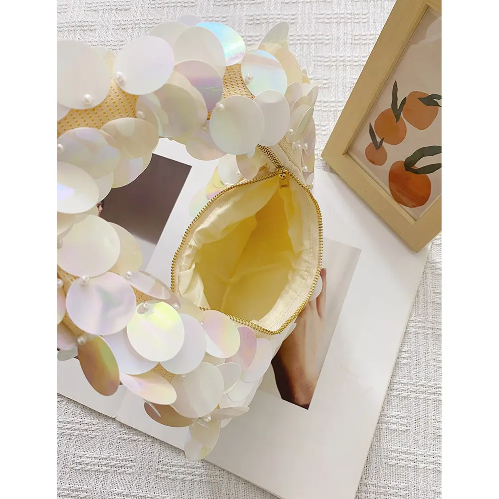 Luxury Sequin Women Bag Half Moon Designer Bags for Women Handbags Handmade Mini Party Wedding Evening Bag Ladies Cloud Clutch