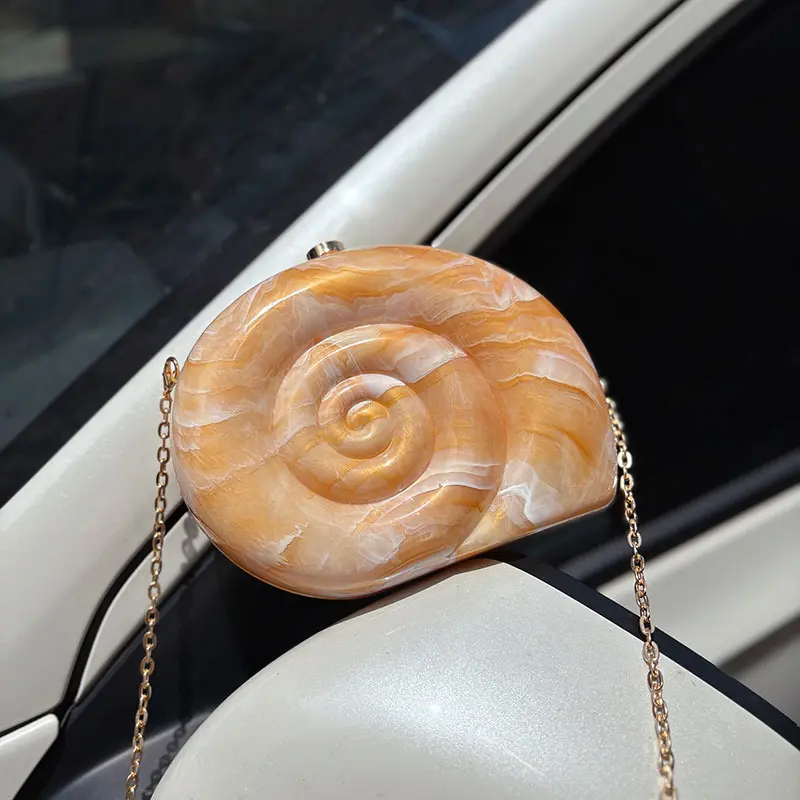 Creative Acrylic Conch Shoulder Bag Threaded Shape Evening Bag Ladies Clutch Snail Shell Crossbody Bags for Women Wedding Clutch