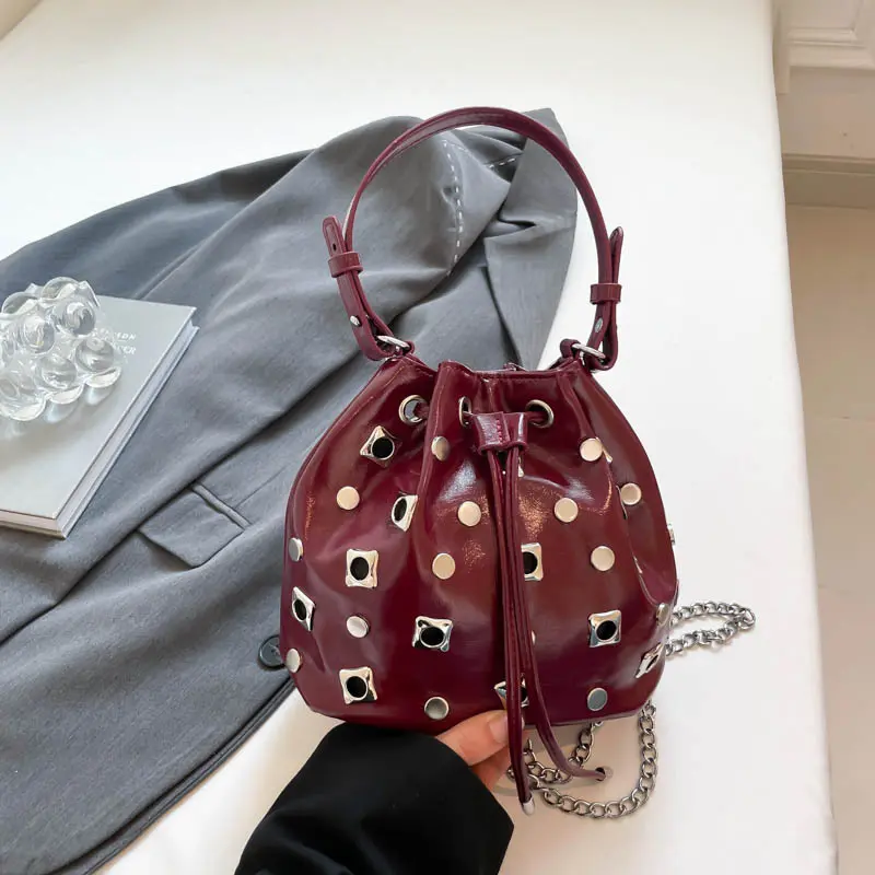 Fashion Rivet Bucket Bags for Women Handbag Hollow Studded Shoulder Crossbody Bag NEW Luxury PU Leather Clutch Ladies Purses
