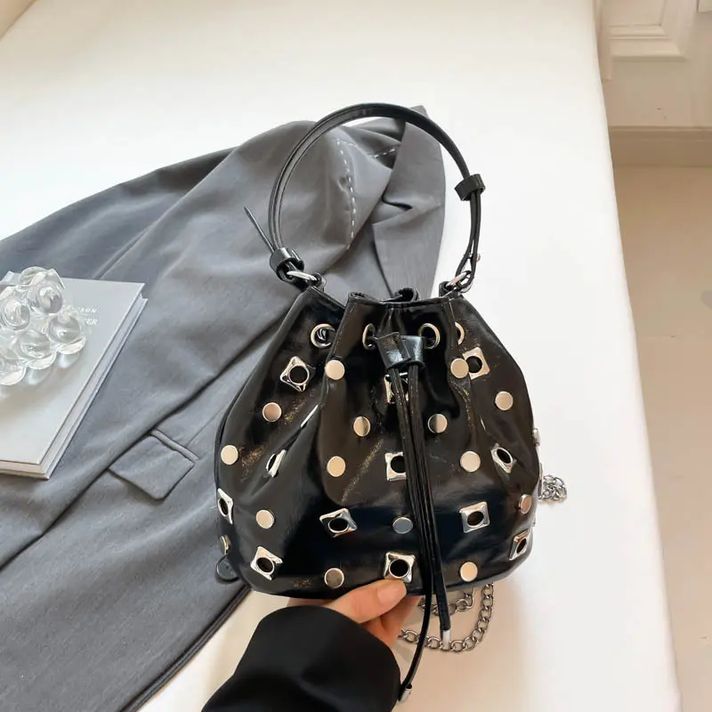 Fashion Rivet Bucket Bags for Women Handbag Hollow Studded Shoulder Crossbody Bag NEW Luxury PU Leather Clutch Ladies Purses