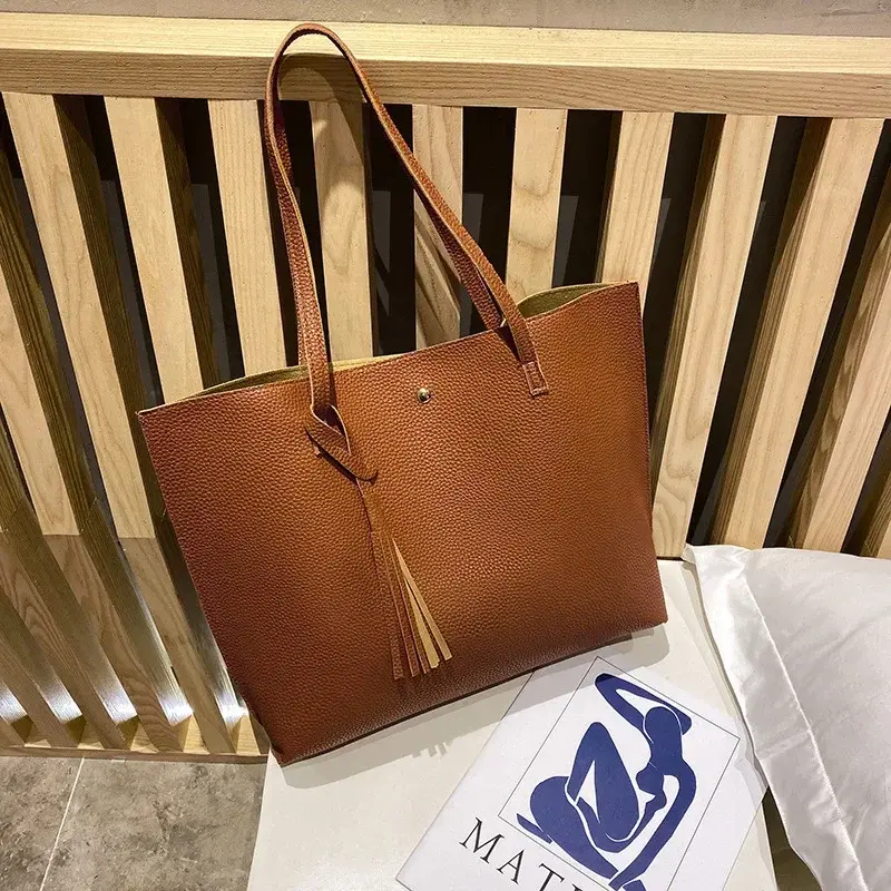 New Trend Women Single Shoulder Bag Casual Large Capacity Pu Lychee Pattern Tassel Outdoor Simple Tote Bag Purses and Handbags