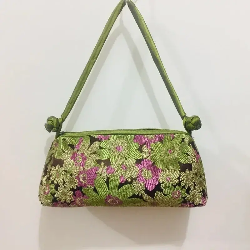 Vintage New Chinese Style Women Handbag 2025 New Fashion Luxury Embroidered Silk Bag Female Clutch Purses Sweet Shoulder Bag