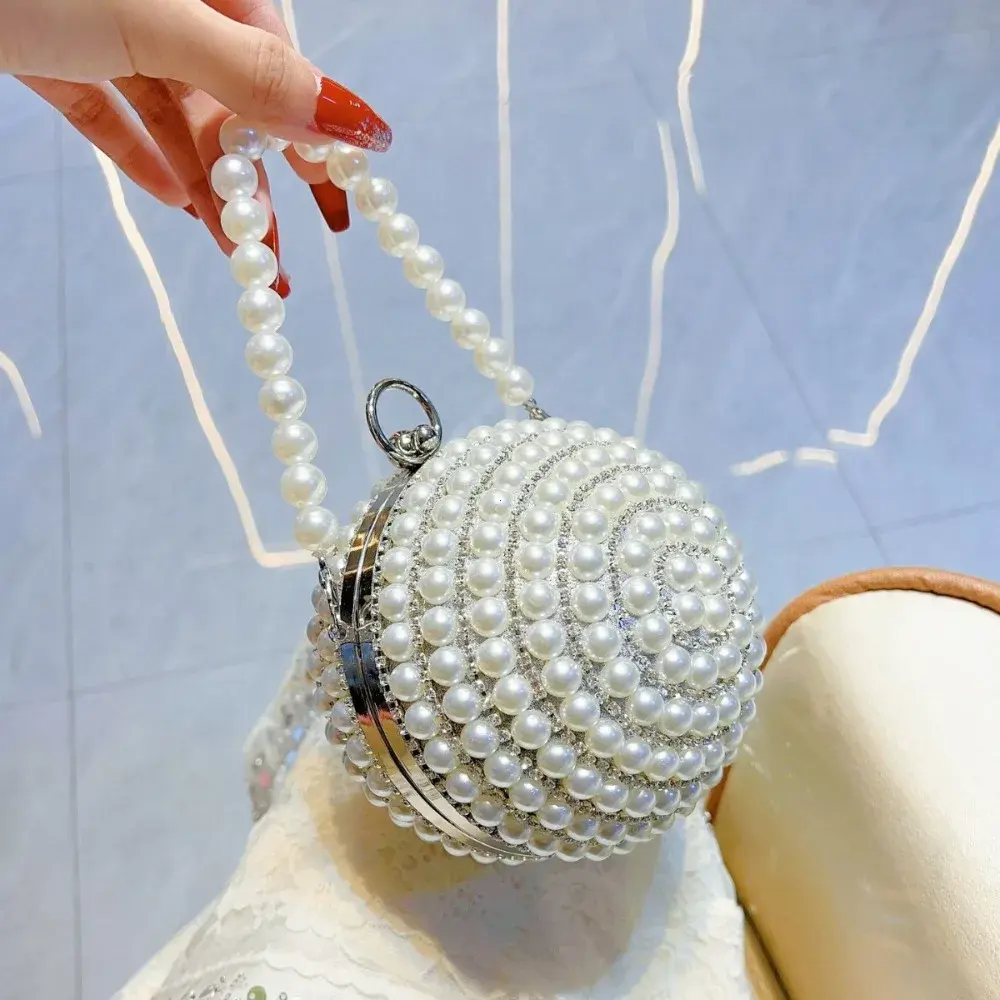 Round Pearl Clutch Purse Handbag Luxury Elegant Evening Bag Ring Handle For Women Bride Bridesmaid Wedding Party Handbag Purses