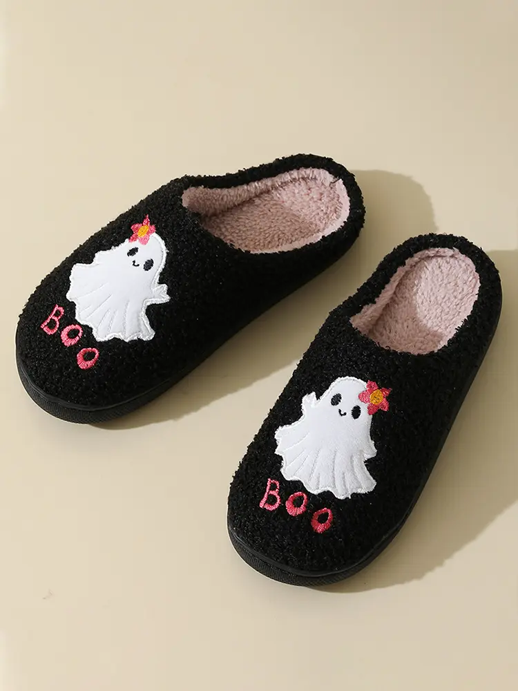 Halloween Ghost Plush Slippers Closed Toe Slippers Comfortable Warm Slip-on House Shoes Anti Slip Soft Furry Slipper for Winter