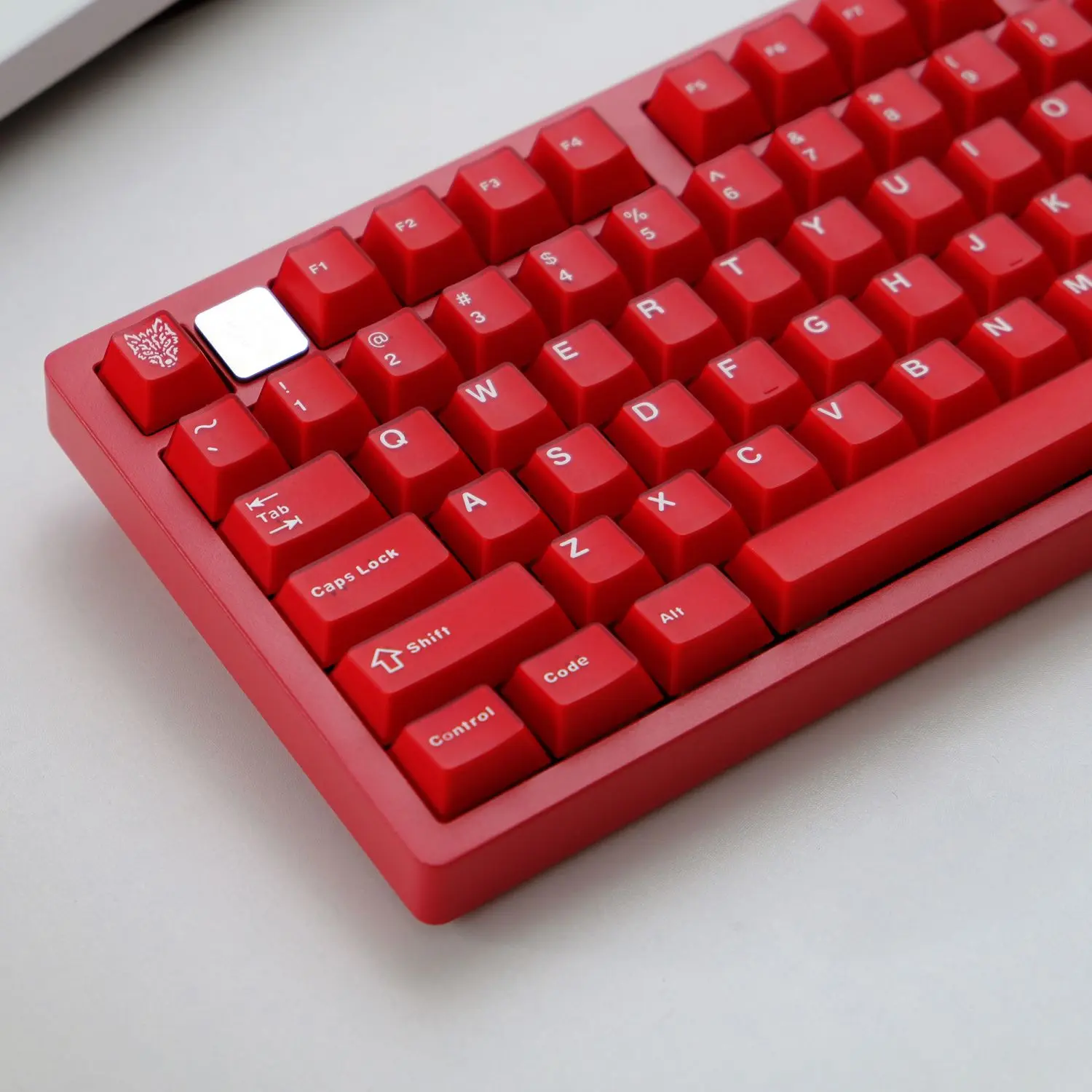 114 Keys Red Jade Double Shot ABS Keycap Cherry Profile Semi Transparent Keycap for Gateron Cherry MX Switches Gaming Keyboard
