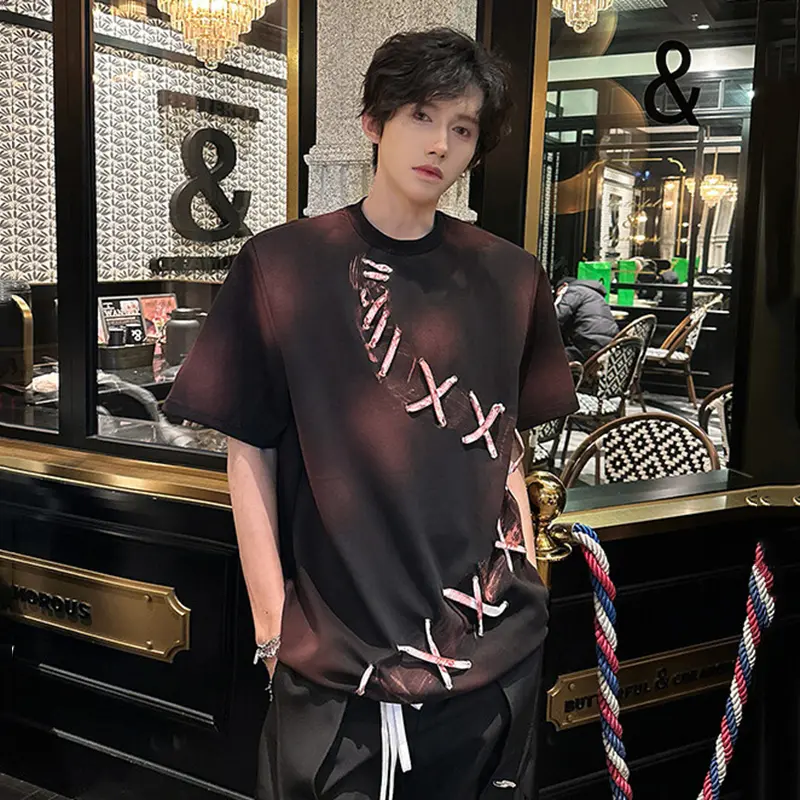 IEFB Shoulder Pads Men's T-shirts Round Neck Handmade Jet Drawing Lace-up Design Contrast Color Short Sleeve Male Tees 9W2387