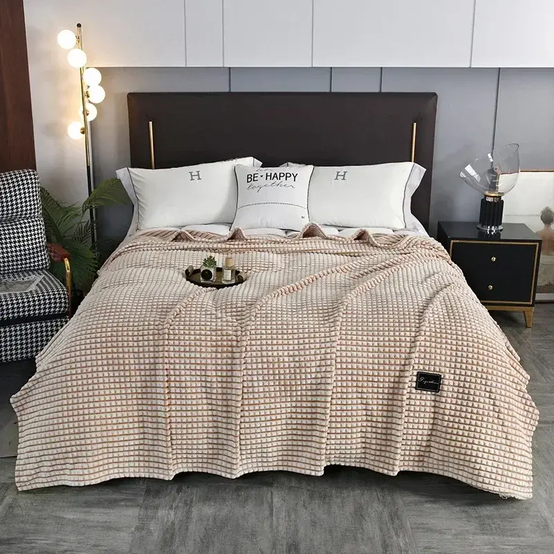 Snuggle-worthy Throw Blanket Cozy Double-sided Coral Plush Flannel Blanket for Home Travel Thickened Checked Texture Solid Color