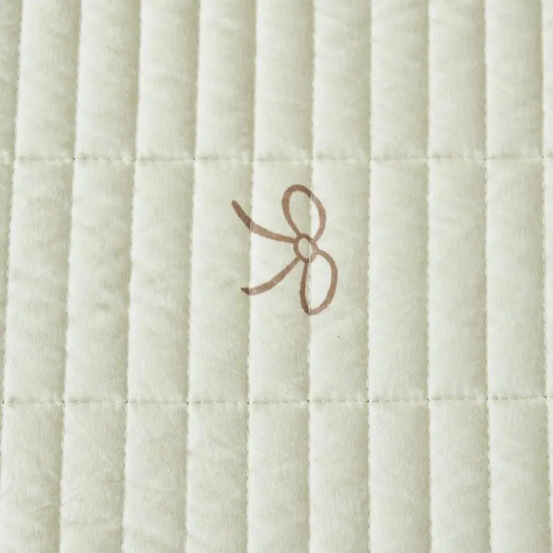 1pc Quilted Bedspread Soft Bed Cover Simple Style Bed Linen покрывало на кровать Home Mattress Topper (No Pillowcase)