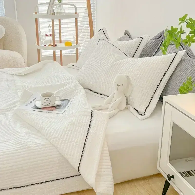 French Style Skin-friendly Summer Blanket Set Elegance Princess Bubble Yarn Quilted Duvet Lightweight Air Conditioning Quilt
