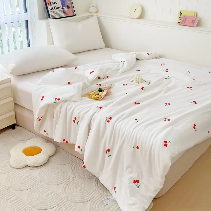 Super Soft Double Layer Yarn Summer Quilt for Child or Adult Air Conditioning Comforter Skin-friendly Light Summer Blanket Duvet