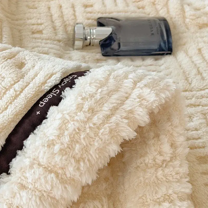 2024 New Half Sides Fleece Autumn Winter Blanket for Bed Soft Fluffy Warm Sofa Cover Blankets Glade A Comfortable Warmth Blanket