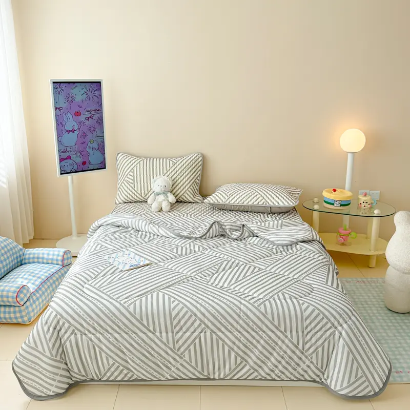New Cool Feeling Summer Blanket 4 Pcs Set Duvet Comforter Bedding Sets Lightweight Breathable Cooling Quilt Bed Mat Pillowcase