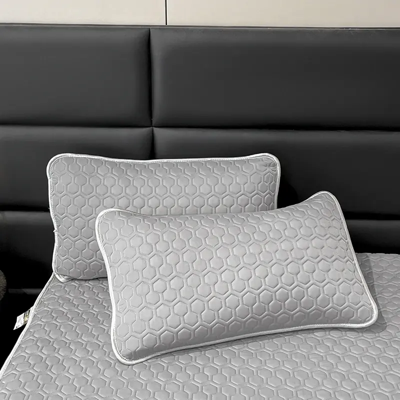 Lce Silk Summer Blanket Latex Fitted Sheet and Pilowcase Cool Feeling Fabric Summer Quilt Queen Lightweight Comforter Thin Duvet
