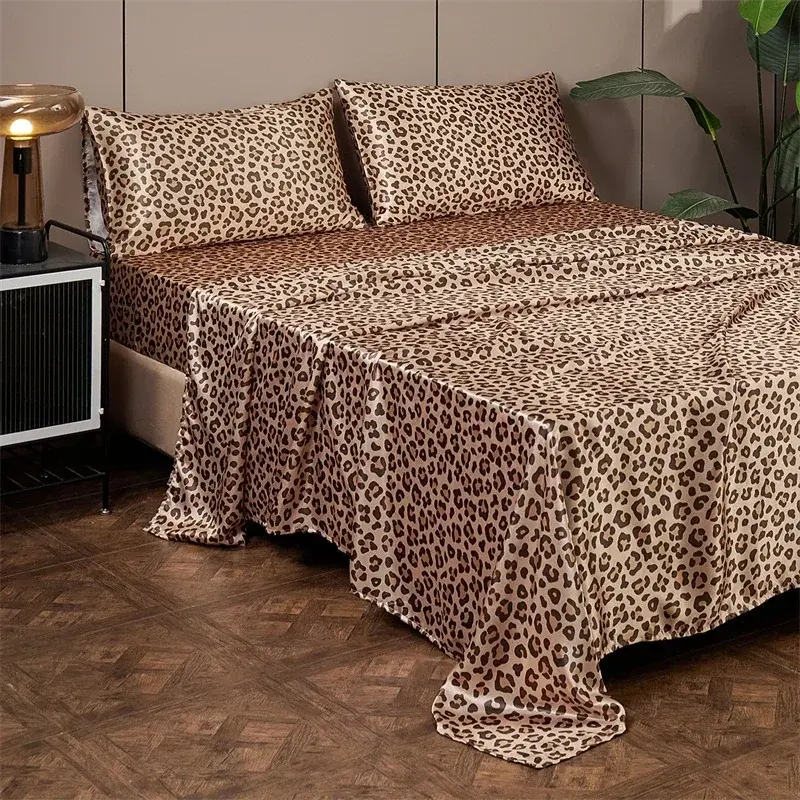 New Satin Fabric Leopard Print Bed Sheet Set Queen High-end Fitted Sheet Flat Sheet Pillowcase Bed Set King Size Bedsheet Sets