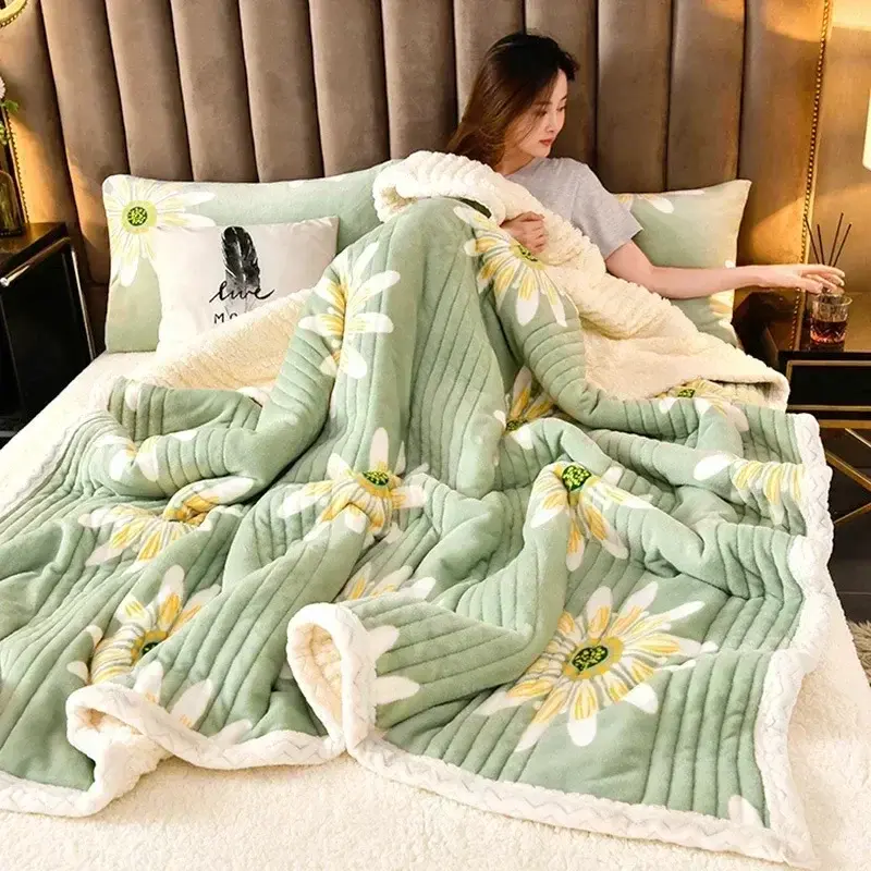 Synthetic Milk Velvet Autumn Winter Warm Blankets for Bed 3 Layers Thicken Lambwool Sofa Blanket Warmth Fluffy Warmth Blanket