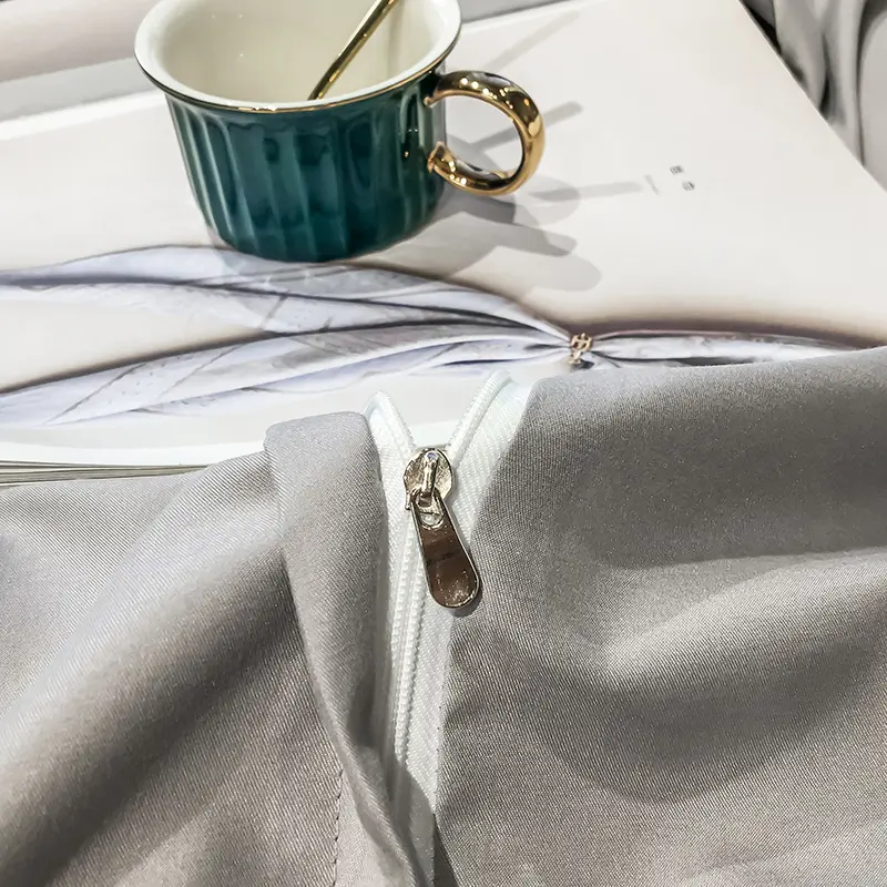 High-quality Embroidered Queen Bedding Set King Size Soft Skin Friendly Duvet Cover Set with Bed Sheet Simple Blanket Cover Sets