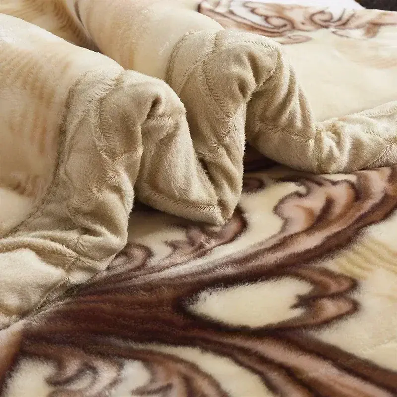 European Style Warm Raschel Blanket for Winter High End Soft Thicken Warmth Weighted Blanket Double Side Flocked Comforter Duvet
