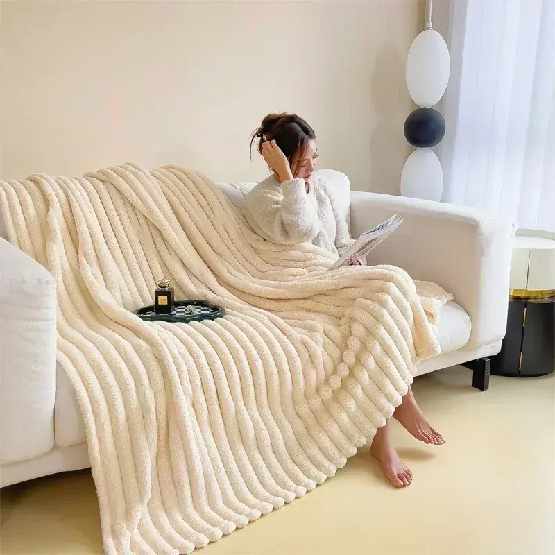 Imitation Rabbit Velvet Spring Autumn Warm Blankets or Blanket and Pillowcase Soft Fluffy Warmth Throw Blankets for Sofa Napping