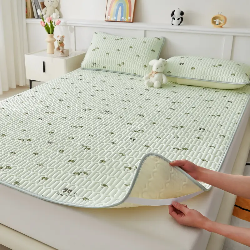 New Printed Natural Latex Filling Summer Mat for Bed Cooling Feeling Silk Thicken Bed Pad and Pillowcase Ice Silk Bed Sheet Set