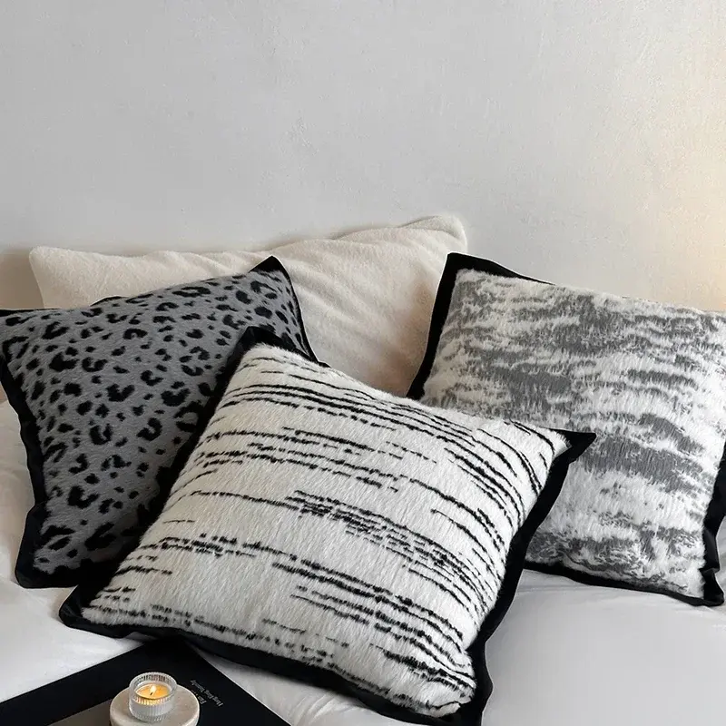 New High-end Imitation Mink Fur Throw Pillow for Bed Luxury Leopard Print Jacquard Throw Pillow for Sofa Cushion Soft Fluffy