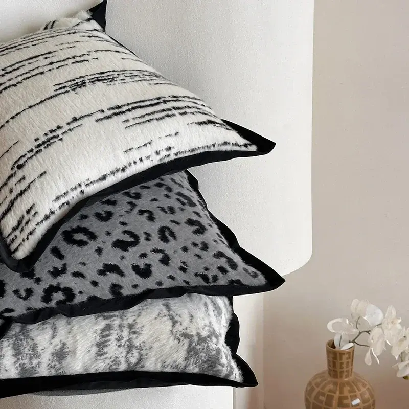 New High-end Imitation Mink Fur Throw Pillow for Bed Luxury Leopard Print Jacquard Throw Pillow for Sofa Cushion Soft Fluffy