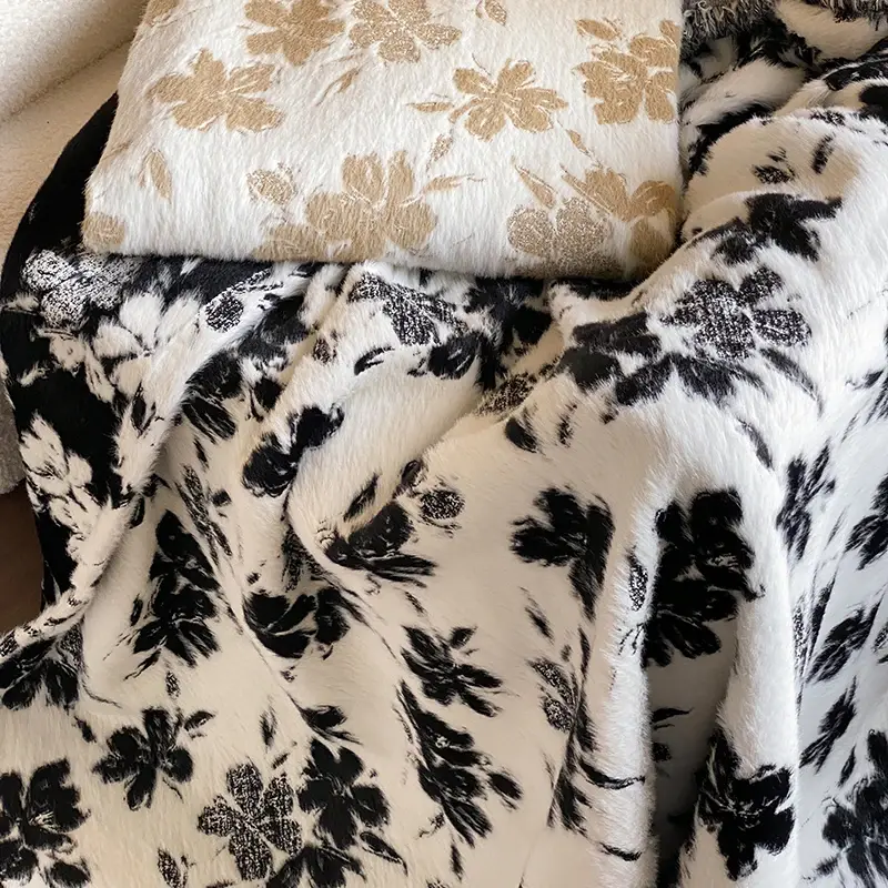 New Imitation Mink Fur Autumn Winter Warm Sofa Blanket High-end Flower Butterfly Jacquard Throw Blankets Warmth Shawl Blanket