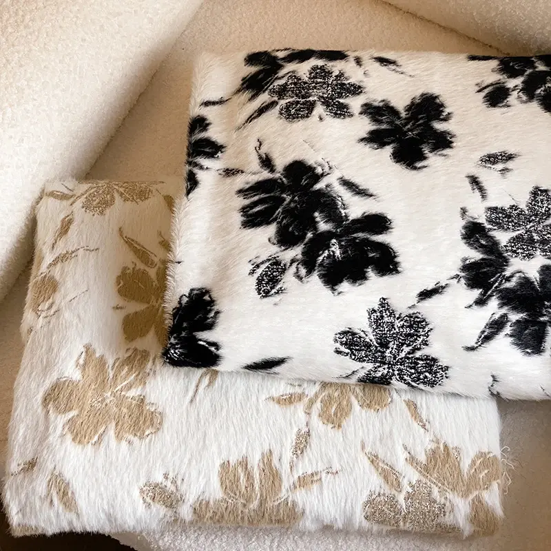 New Imitation Mink Fur Autumn Winter Warm Sofa Blanket High-end Flower Butterfly Jacquard Throw Blankets Warmth Shawl Blanket