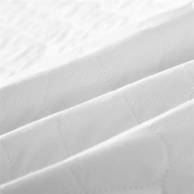 Sandwich Cotton Quilted Waterproof Bed Pads Elderly and Children Bed Protectors Pad Non-slip Anti Dust Skin-friendly Bed Cover