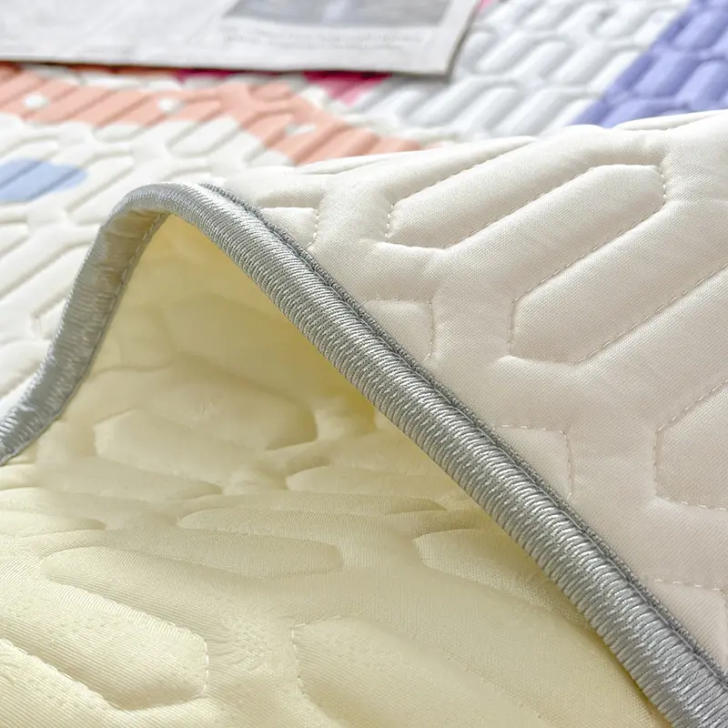 Thicken Natural Latex Cooling Mat for Bed High-quality Cool Feeling Rayon Bed Sheet Set Breathable Ice Silk Summer Mat for Bed