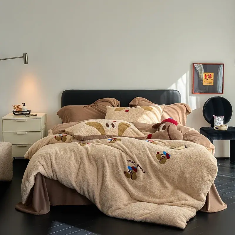 High-End Full Matte Ant Velvet Warm Winter Bedding Set Warmth Fluffy Queen Duvet Cover Set with Sheet Quilt Cover and Pillowcase