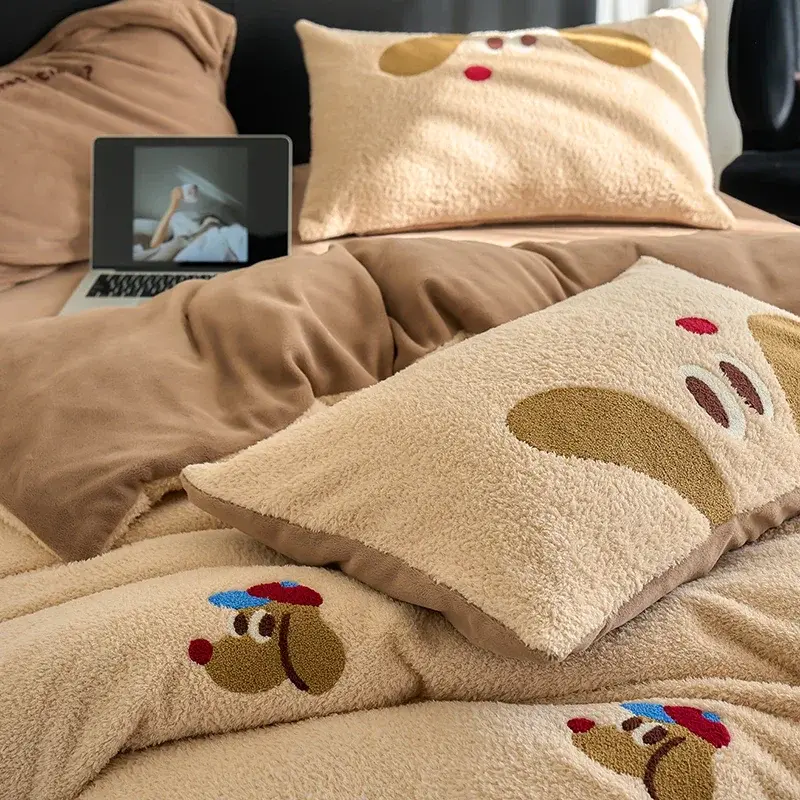 High-End Full Matte Ant Velvet Warm Winter Bedding Set Warmth Fluffy Queen Duvet Cover Set with Sheet Quilt Cover and Pillowcase