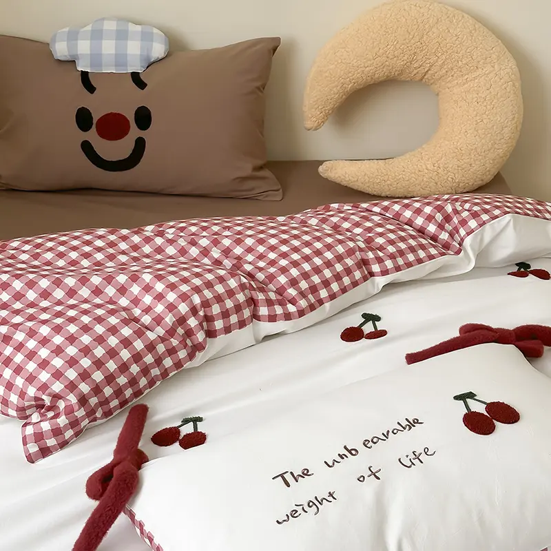 High-end Embroidered 100% Cotton Bedding Set King Size Soft Skin-friendly Duvet Cover Set Comfortable Quilt Cover and Pillowcase