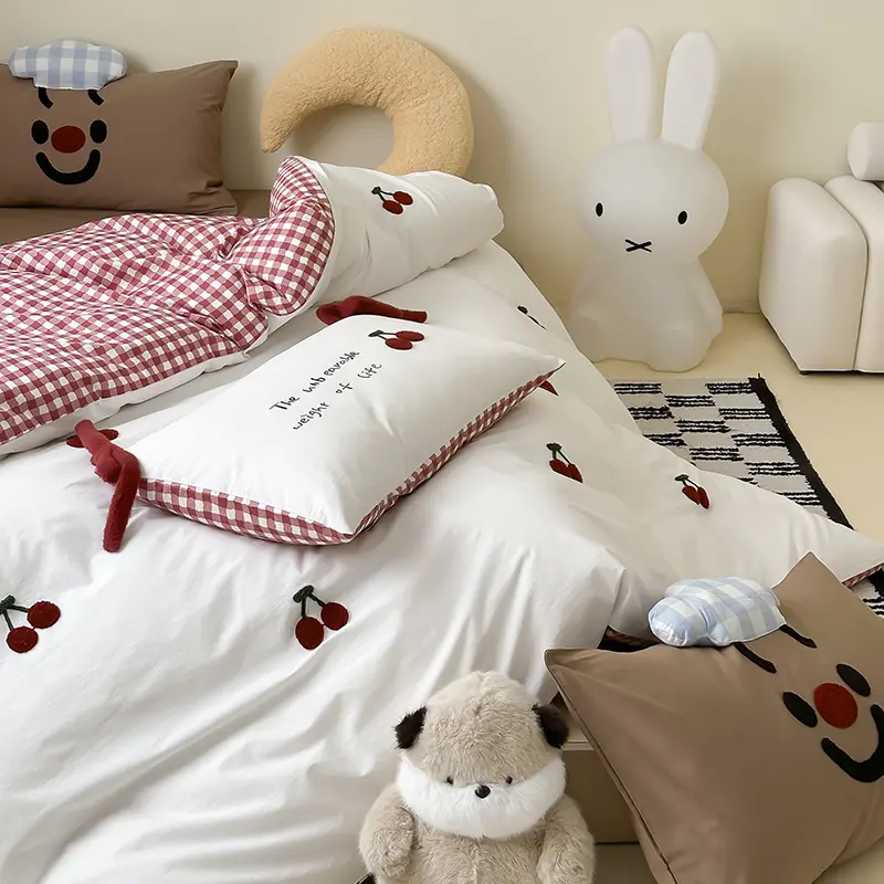 High-end Embroidered 100% Cotton Bedding Set King Size Soft Skin-friendly Duvet Cover Set Comfortable Quilt Cover and Pillowcase