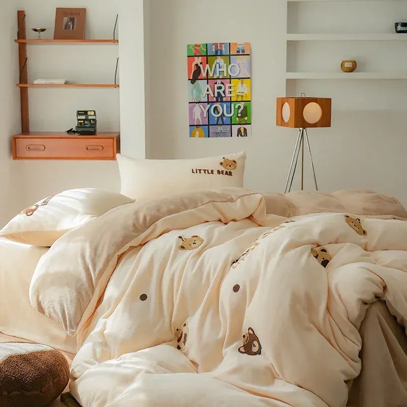 New High-End Embroidered Warm Winter Bedding Set Milk Fleece Warmth Duvet Cover Set with Sheet Cozy Quilt Cover and Pillowcases