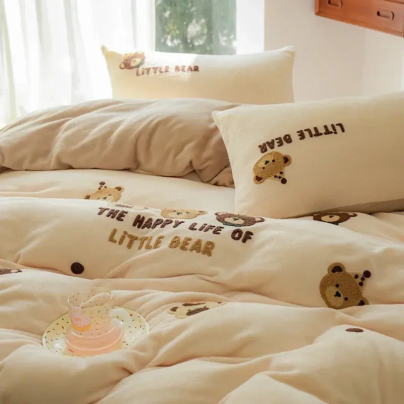 New High-End Embroidered Warm Winter Bedding Set Milk Fleece Warmth Duvet Cover Set with Sheet Cozy Quilt Cover and Pillowcases