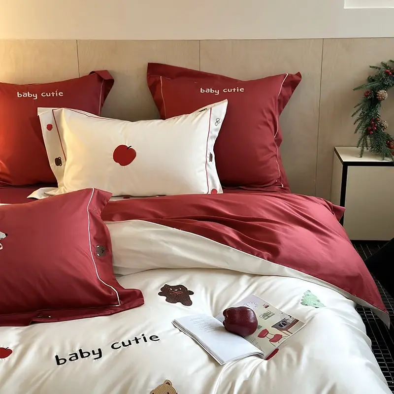 High-end Cute Dog Embroidered 100% Long-staple Cotton Bedding Set King Luxury Bear Embroidered Duvet Cover Set with Bed Sheet