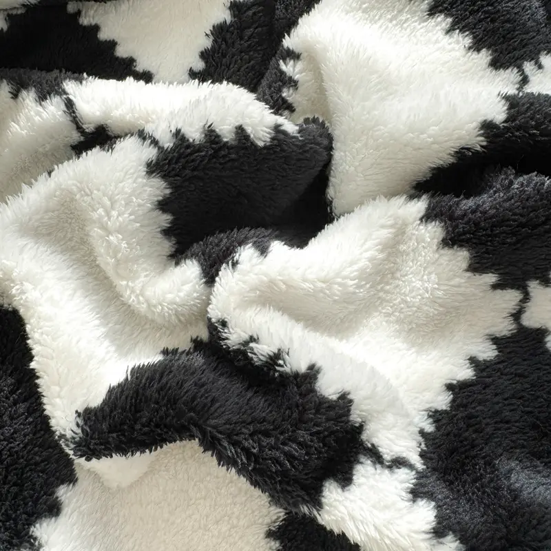 New Panda Plush Four-season Thermal Blanket Autumn Winter Warm Sofa Blanket for Throw Soft Comfortable Napping Blanket Knee Leg
