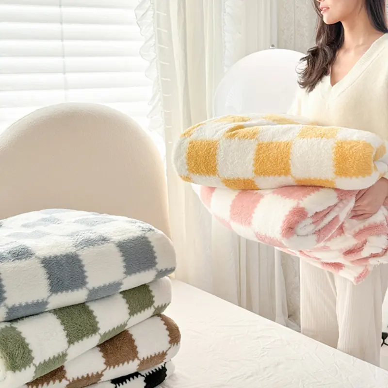 New Panda Plush Four-season Thermal Blanket Autumn Winter Warm Sofa Blanket for Throw Soft Comfortable Napping Blanket Knee Leg