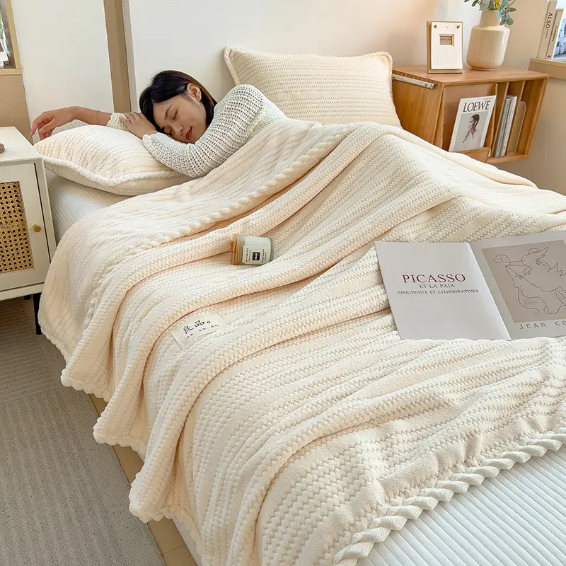 Category A Thickened Jacquard Velvet Autumn Warm Winter Blanket Soft Delicate Warmth Sofa Blankets for Thorw Comfortable Duvet