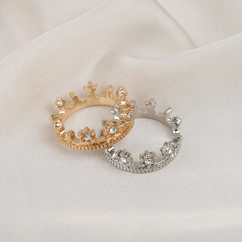 1:12 Dollhouse Miniature Mini Metal Crown Princess Headwear Model Toys