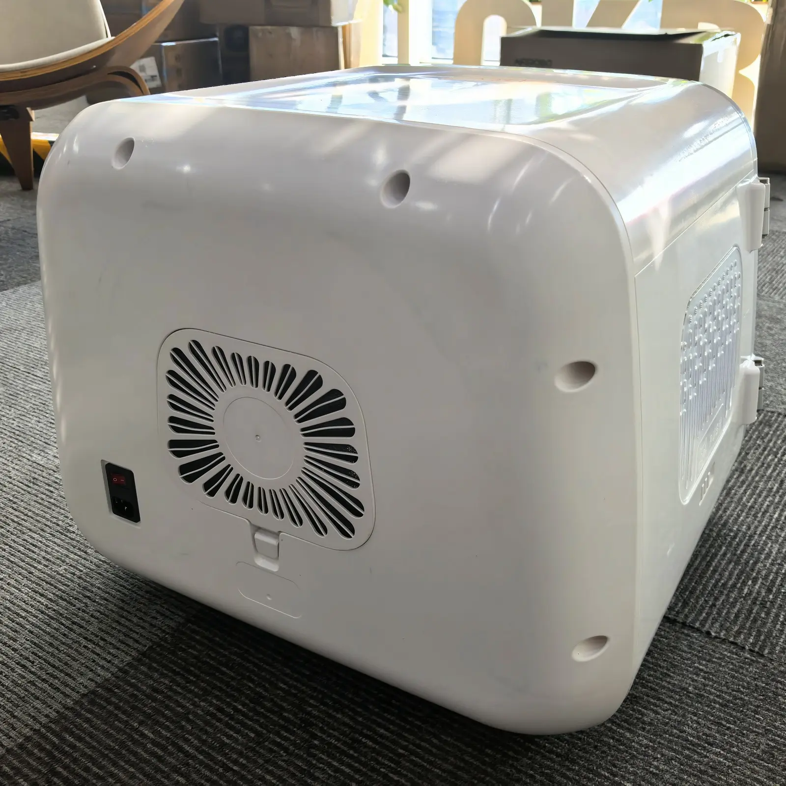 Automatic Cat Dryer Box Ultra Quiet Pet Hair Drying Box Temperature Adjustable 360° Drying for Cats Small Dogs Hair Dryer Box