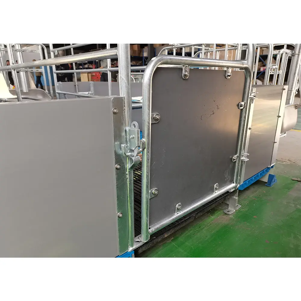 2024 New style  animal cages used in pig farm farrowing crates /pen maternity cage for sow