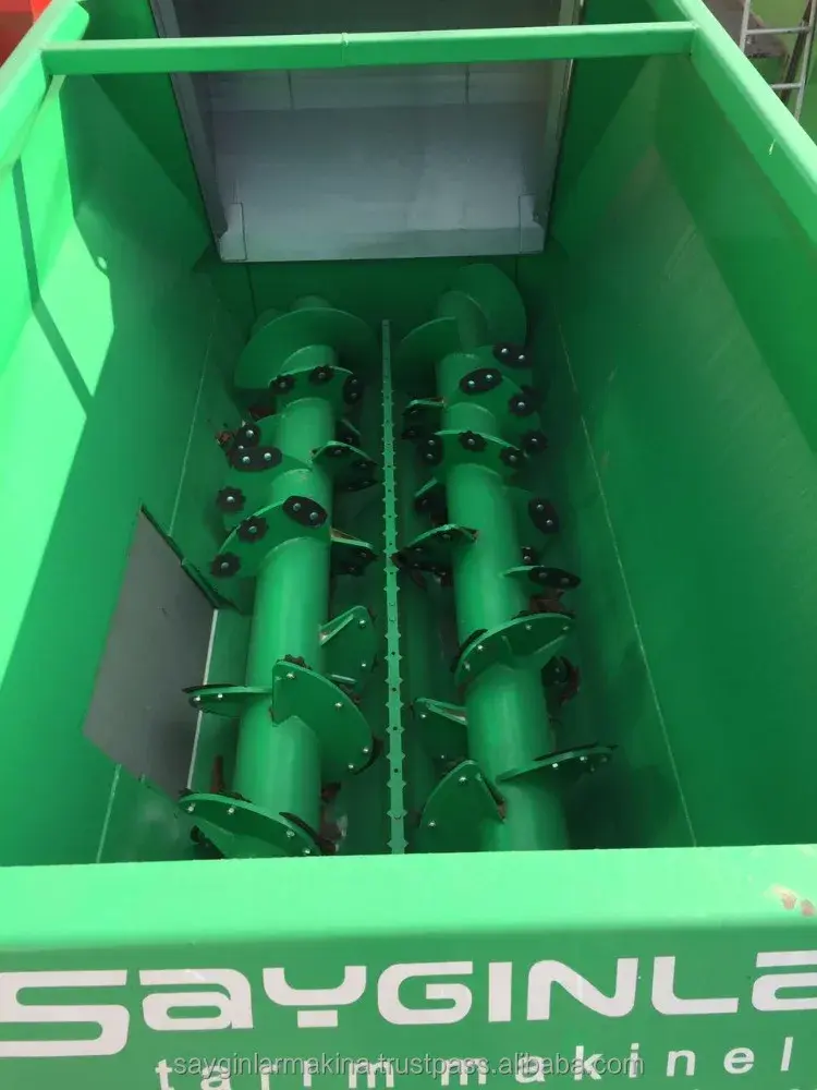 Horizontal Auger cattle Feed Mixing Equipment Optional Digital Loadcell 6m3 Tmr Wagon Feed Mixer