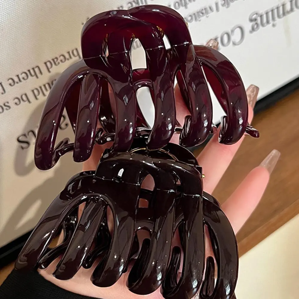 Hot Simple Hair Claw Women Solid Color Hollow Shark Claw Back Head Hair Clip Large Hair Claw Barrettes Girls Hair Accessories