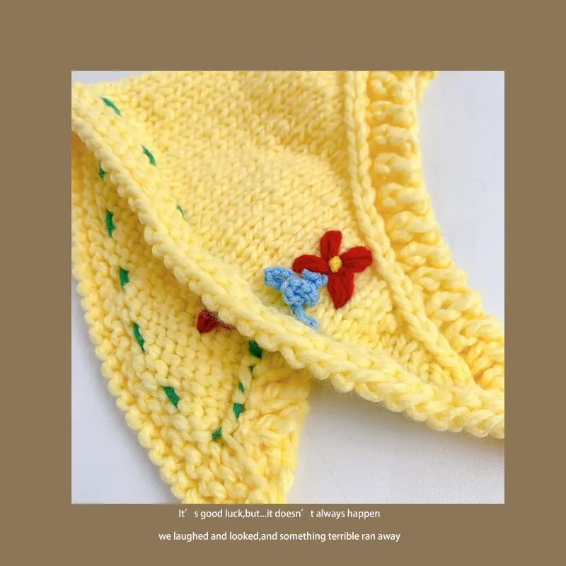 Japanese Sweet Girl Handmade Hooked Flower Knitted Headband, Cute and Versatile, Warm Ear Protection Triangle Scarf Earmuffs