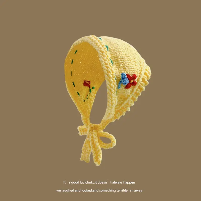 Japanese Sweet Girl Handmade Hooked Flower Knitted Headband, Cute and Versatile, Warm Ear Protection Triangle Scarf Earmuffs