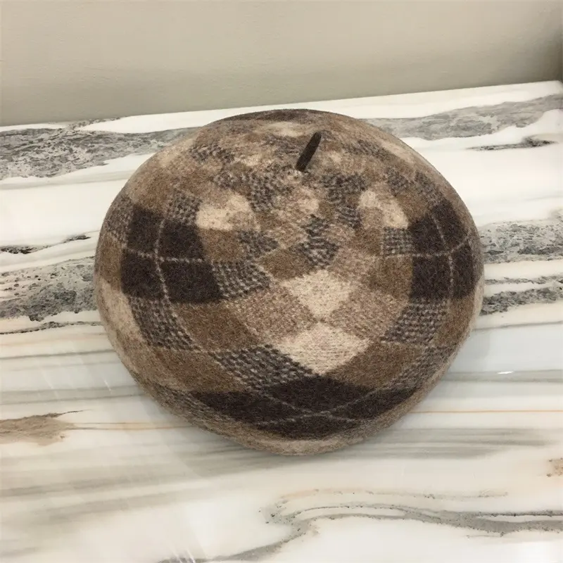 Autumn And Winter Beret Korean version Wool Bud Hat British Retro Trendy Hat Jacquard Plaid Warm Painter Hat