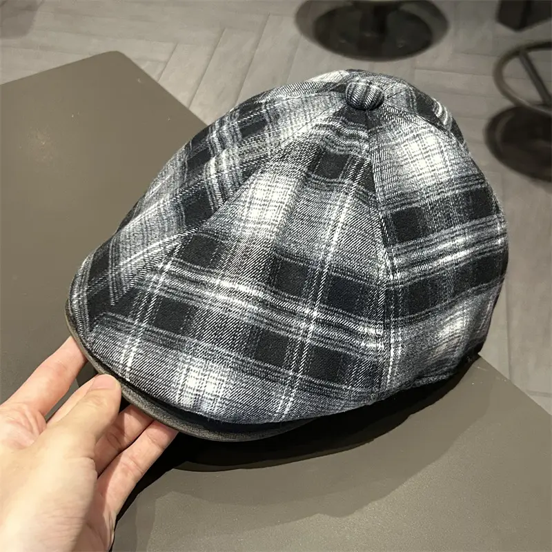 Autumn And Winter Japanese Plaid Warm Forward hat, Women's Retro Painter Hat, Versatile Fashion Hat, Men's Reverse Wearing Beret