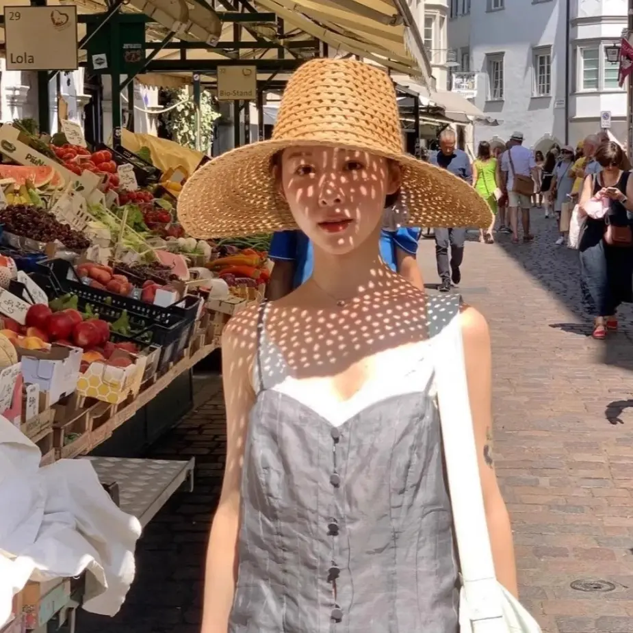 New Large brimmed Beach Vacation Beach Hat with Photo Atmosphere Hollow Sun Hat Outdoor Sunshade Hat for Women in Summer