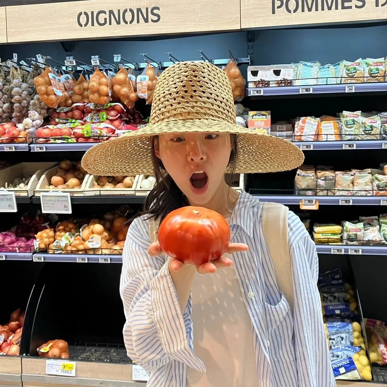 New Large brimmed Beach Vacation Beach Hat with Photo Atmosphere Hollow Sun Hat Outdoor Sunshade Hat for Women in Summer